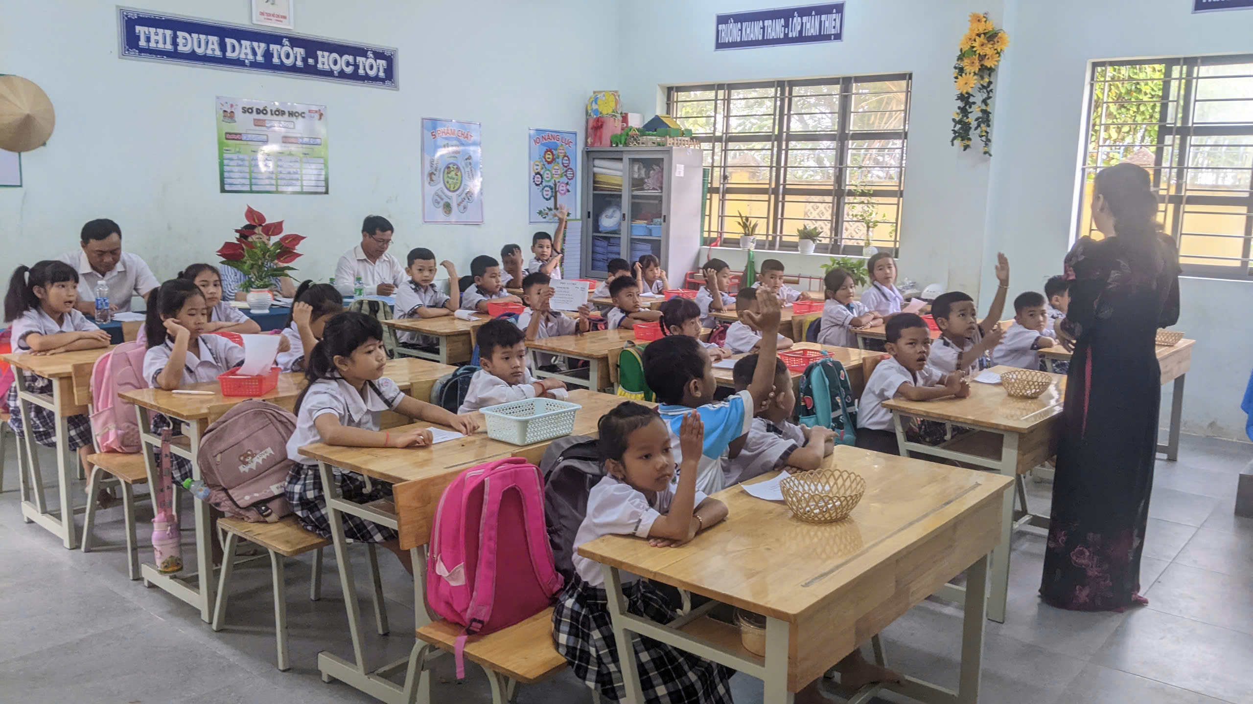 ĐIỂM SÁNG, NỔI BẬT PHONG TRÀO THI GIÁO VIÊN CHỦ NHIỆM GIỎI TRƯỜNG TIỂU HỌC MỸ THUẬN B NĂM 2024 - 2025